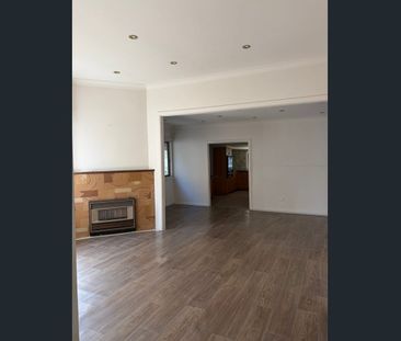 Main House for Rent – 3 Bedrooms + Study (No Parking) - Photo 1