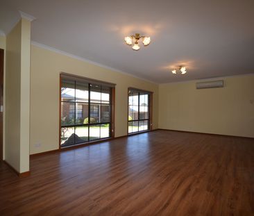 2/102-104 St Aidans Road, 3550, Kennington Vic - Photo 3