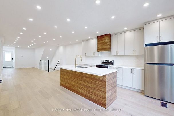 For Lease - 58 Corbett Avenue Unit# Lower, Toronto, Ontario - Photo 1