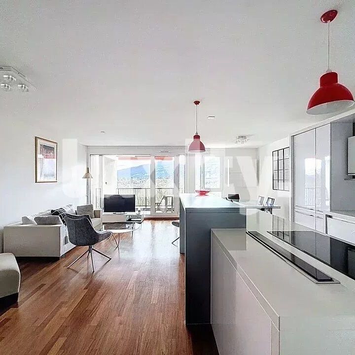 Superb apartment with magnificent view - Photo 1