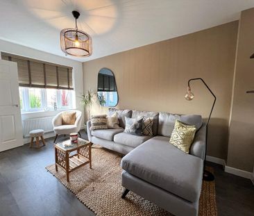 3 bedroom semi-detached house to rent - Photo 2