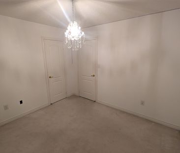 For Lease - 5567 Oscar Peterson Boulevard, Mississauga, Ontario - Photo 6