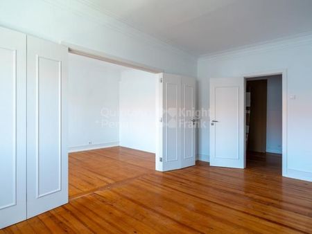 Apartamento T5 em Lisboa - Photo 2