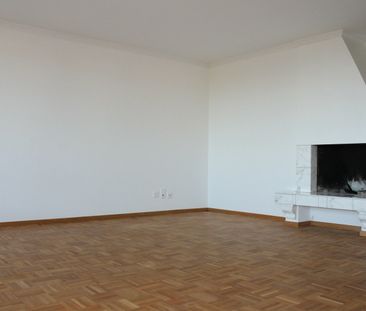 Hohlen Sie sich die ALPEN nach Hause - Grosse 4 1/2-Zwg mit Balkon - Photo 1