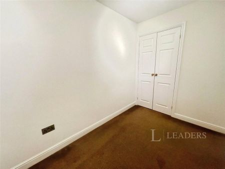 2 bedroom semi-detached house to rent - Photo 3