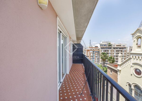 Excellent 3 Bedroom apartment for rent in El Carmen, Valencia