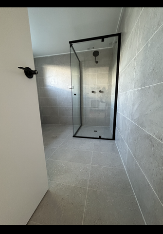 Freshly Renovated 2 Bedroom Home - Photo 3