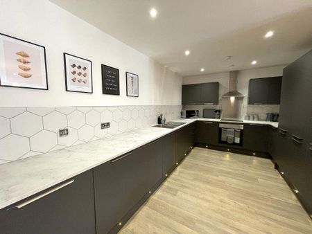 1 bedroom in a house share to rent - Photo 3