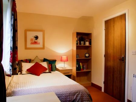 1 Bed Classic Flat - Photo 3