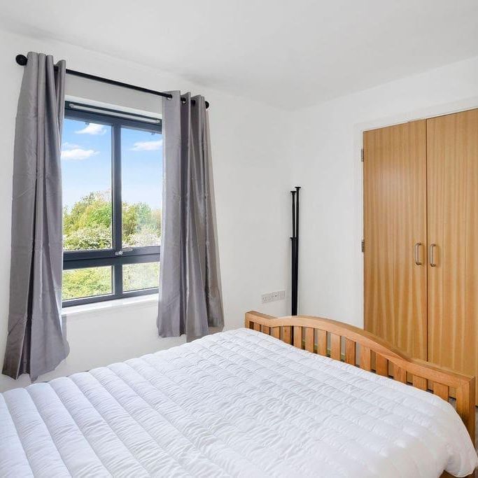 2 bedroom property to rent - Photo 1