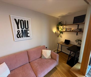 1 Bed Flat, Candle House, LS1 - Photo 2