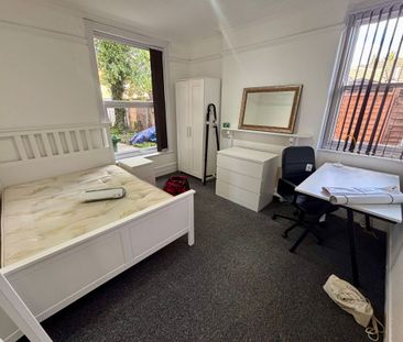 1 Oliver Road- Stunning 7 Bed Student Home Loughborough - Photo 3