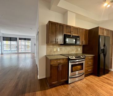 Spacious 2 Bdrm at Ellis Court - Photo 3