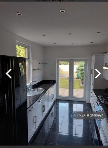 3 bedroom terraced house to rent - Photo 4