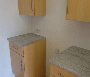 1 bedroom retirement property to rent - Photo 6