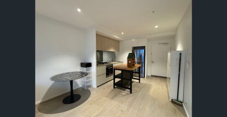 Beautifully presented and mostly furnished 2 Bedrooms Apartment in Docklands - $800/week (12-month lease) or $830/week (7-month lease) - Photo 2