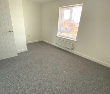 £1,600 PCM, New Build Four Bedroom Townhouse with Off-Road Parking ... - Photo 5