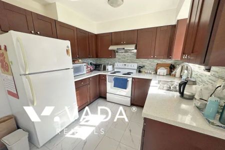 Unfurnished, 3 Bed 1 Bath House (Lower Level) For Rent - Photo 5