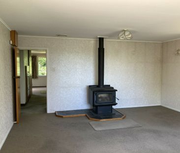Family Living - Photo 3