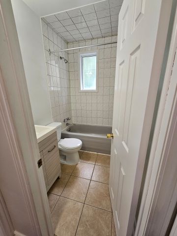 For Lease - 358 Browndale Crescent Unit# MainFlr, Richmond Hill, Ontario - Photo 3