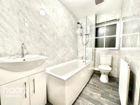 2 bedroom semi-detached house to rent - Photo 5