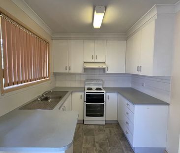 Tidy 2 bedroom Duplex South - Photo 5