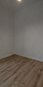 Location Appartement 2 pièces 36m² ST AUBIN LES ELBEUF 76410 - Photo 3