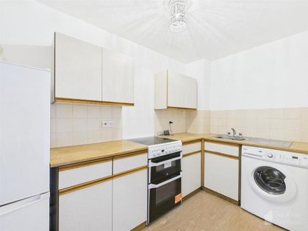 Studio to rent - Photo 3