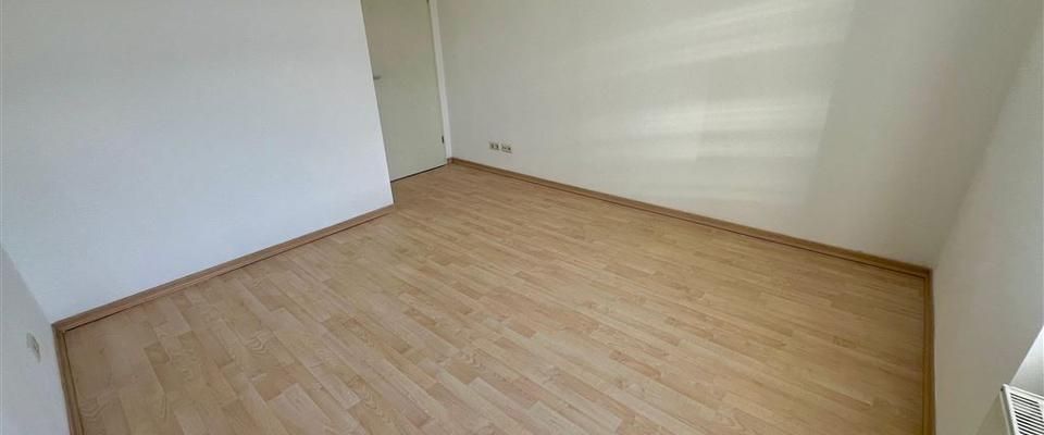 KAßBERG-Wohnung mit EBK & Balkon ab 01.12.2025 frei !! - Photo 1