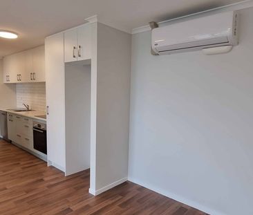 APARTMENT FULL OF SUNLIGHT - Photo 2