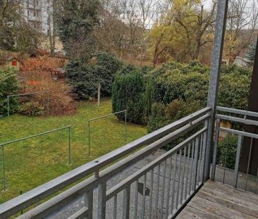 Frei ab 1.11.24 - Ruhige Lage + Balkon + Bad mit Fenster - Photo 1