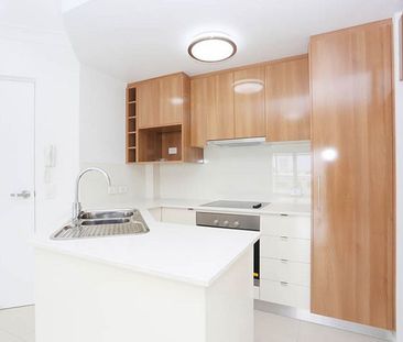 Contemporary Apartment - Secure Access - Photo 2