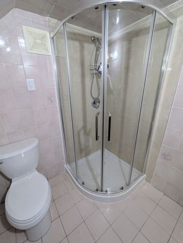 For Lease - 1562 Warden Avenue, Toronto, Ontario - Photo 3