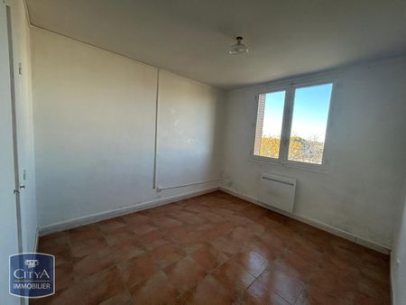 Location Appartement 3 pièces 53m² CARPENTRAS 84200 - Photo 3