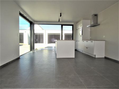 Lichtrijk nieuwbouwappartement v 84m² gelegen op het gelijkvloers met zuidgericht terras. - Photo 2