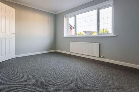 7 bedroom detached house to rent - Photo 2