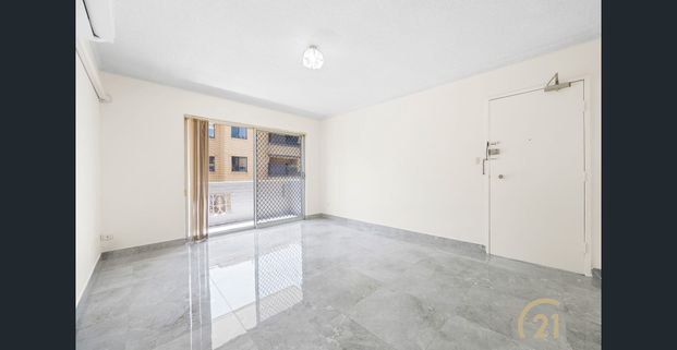 Well Presented 2 Bedroom Unit, Located in Fairfield! - Photo 1