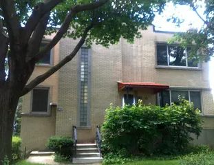 1 room apartment of 61m² in Montreal - Photo 1