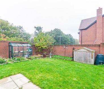 4 bedroom detached house to rent - Photo 5