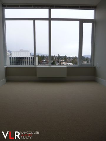 Condo in North Vancouver, BC - Photo 5