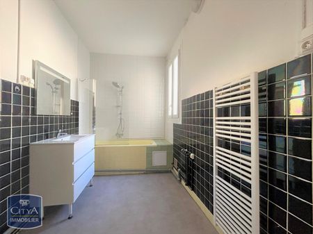 Location Appartement 3 pièces 69m² LIBOURNE 33500 - Photo 3