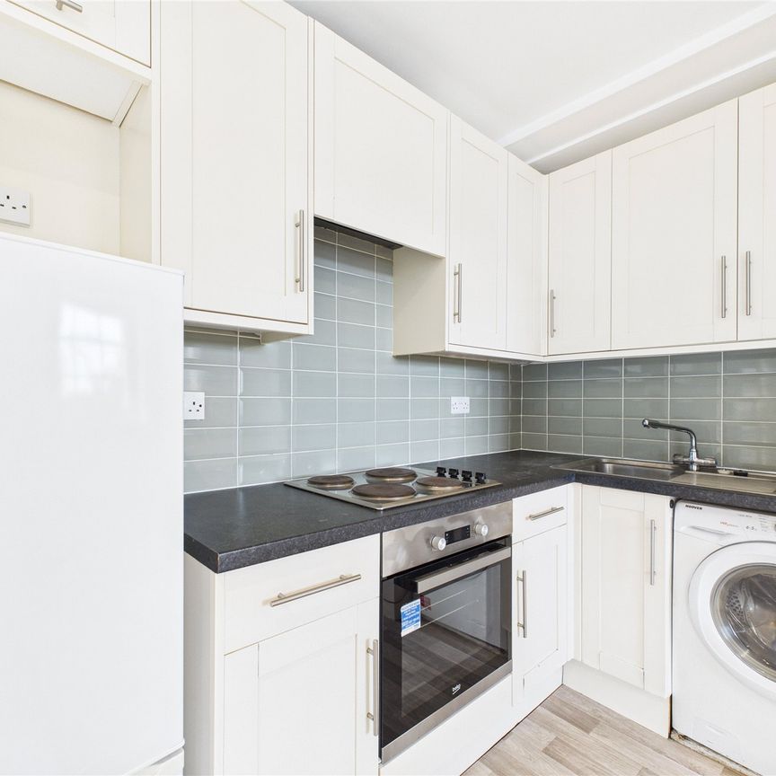 Queensgate House, Maidenhead Queensgate House, Maidenhead - Photo 2