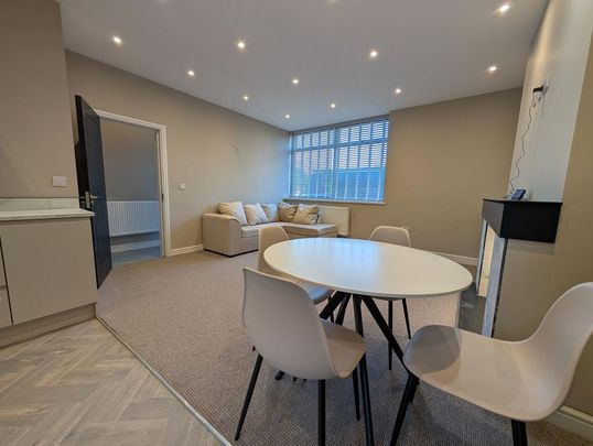 6 bedroom house of multiple occupation to rent - Photo 1