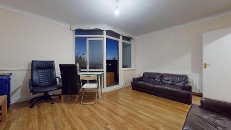 5 bedroom flat to rent - Photo 4
