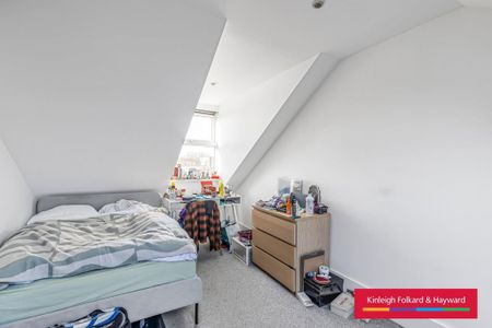 3 bedroom flat to rent - Photo 4