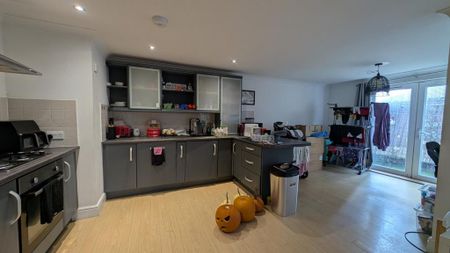 2 bedroom flat to rent - Photo 5