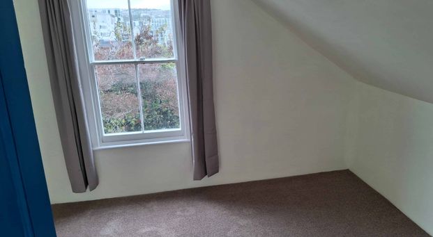 Cottage with all day sun - Photo 1