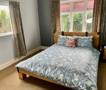 Spacious and Furnished Family Home - Photo 2