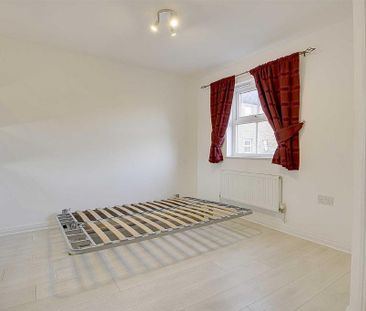 4 bedroom townhouse to rent - Photo 6