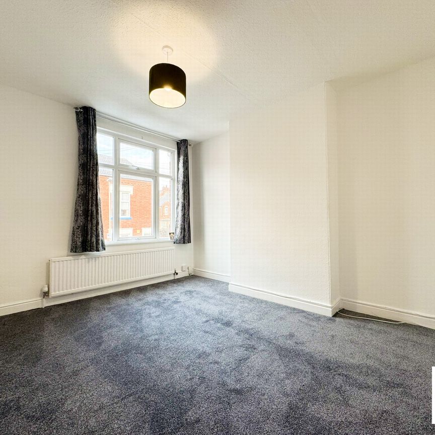 2 Bedroom Terraced - Photo 1